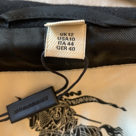 Burberry Wool and Cashmere Peacoat. NWT. Size 10. Black - Picture 8 of 10
